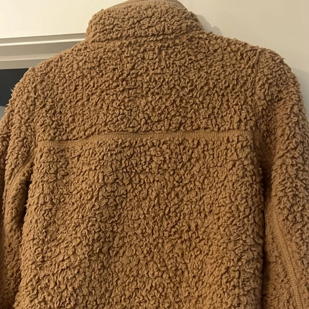 Abercrombie & Fitch Tan Sherpa Sweater - Picture 7 of 7